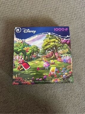 Ceaco Disney Alice in Wonderland Queen of Hearts Jigsaw Puzzle 1000 pieces